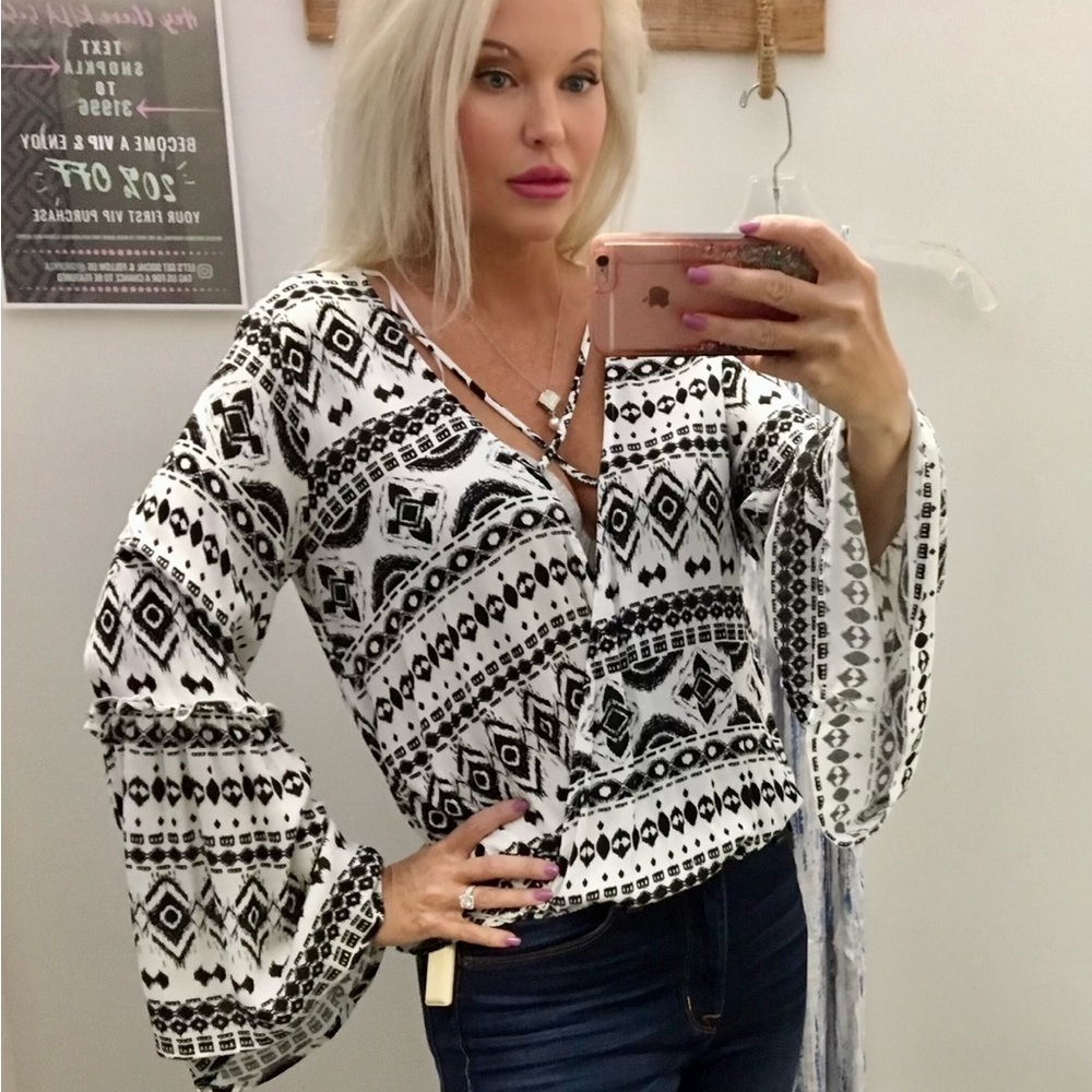 NEW! Boho White/Black Surplice Bell Sleeve Criss Cross Top!